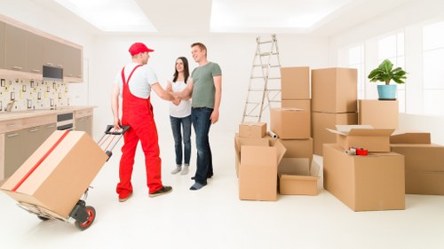 Moving day transport and unloading service in Richmond