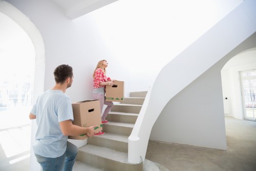 Practical removal truck hire for Richmond flats and houses